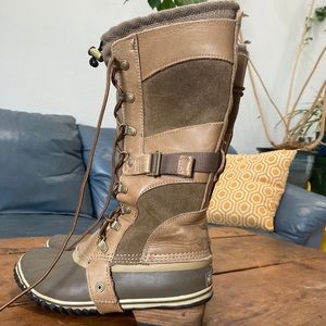 Sorel lace up boots. Size 7.5